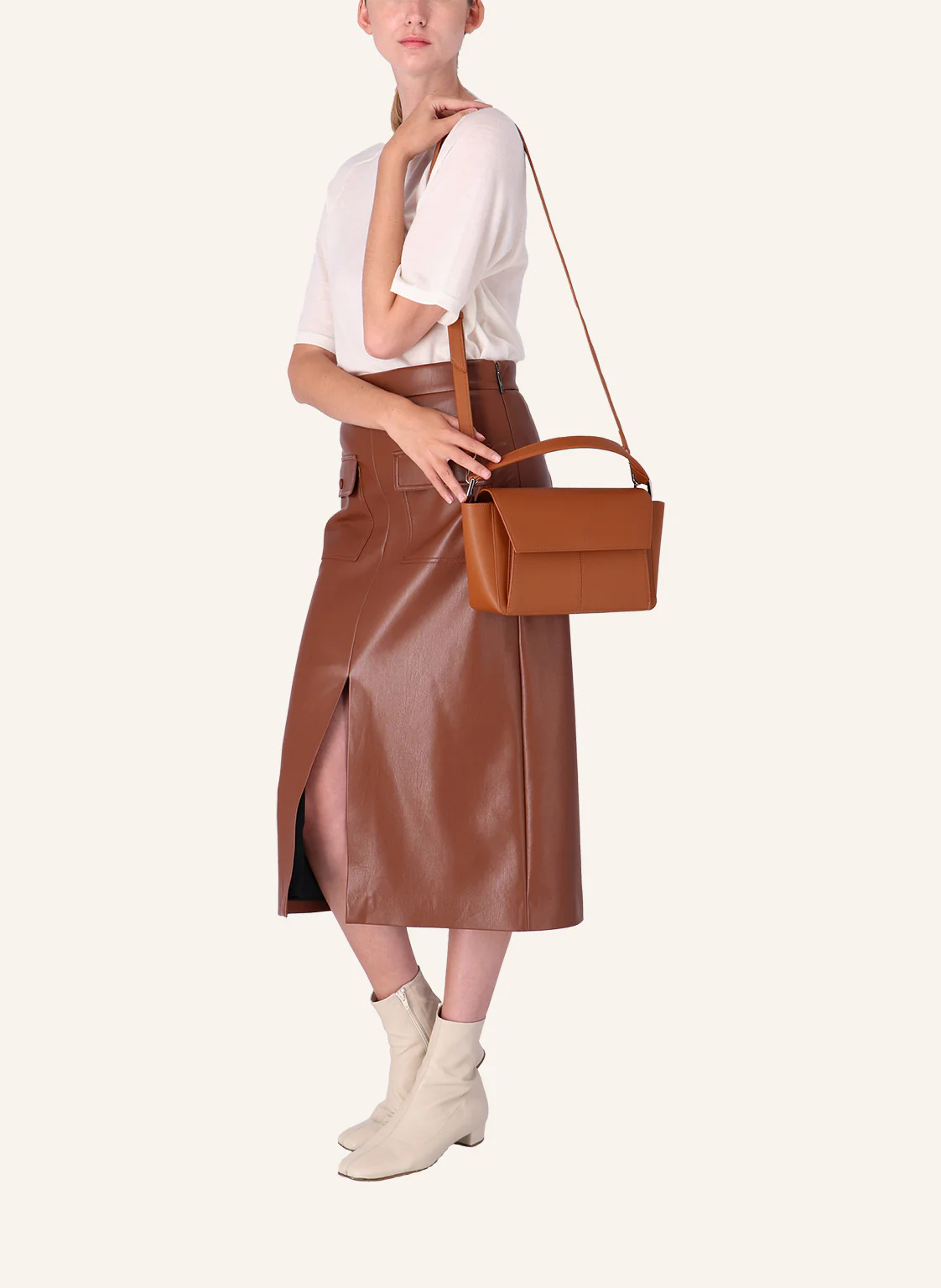 Ikon Shoulder Bag - mocha brown - Image 5