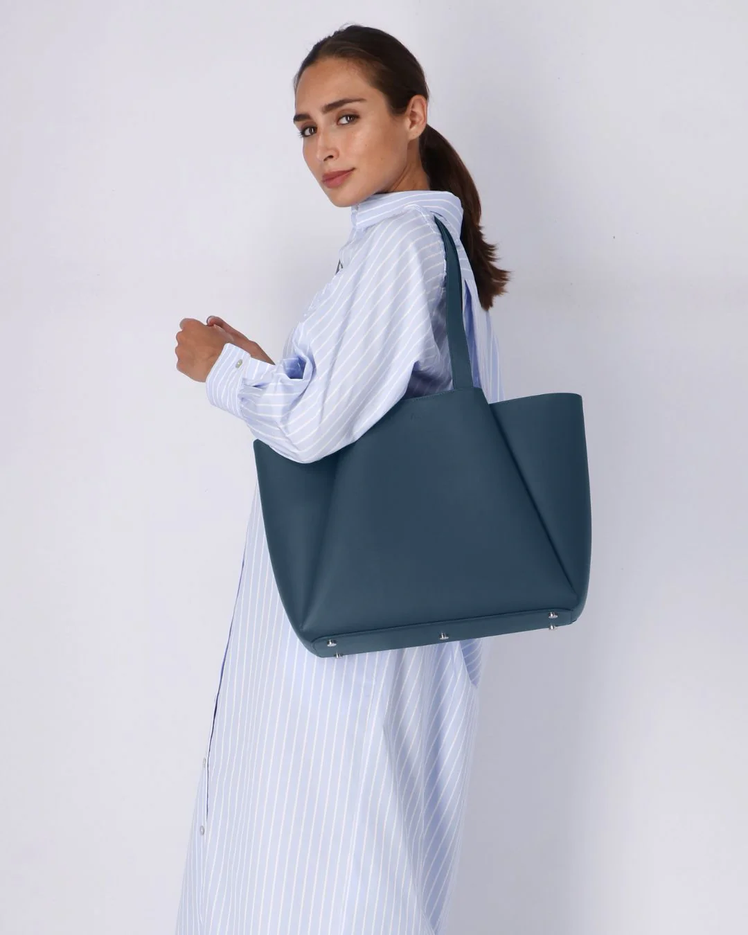 Midi Pyramid - teal blue - Image 4