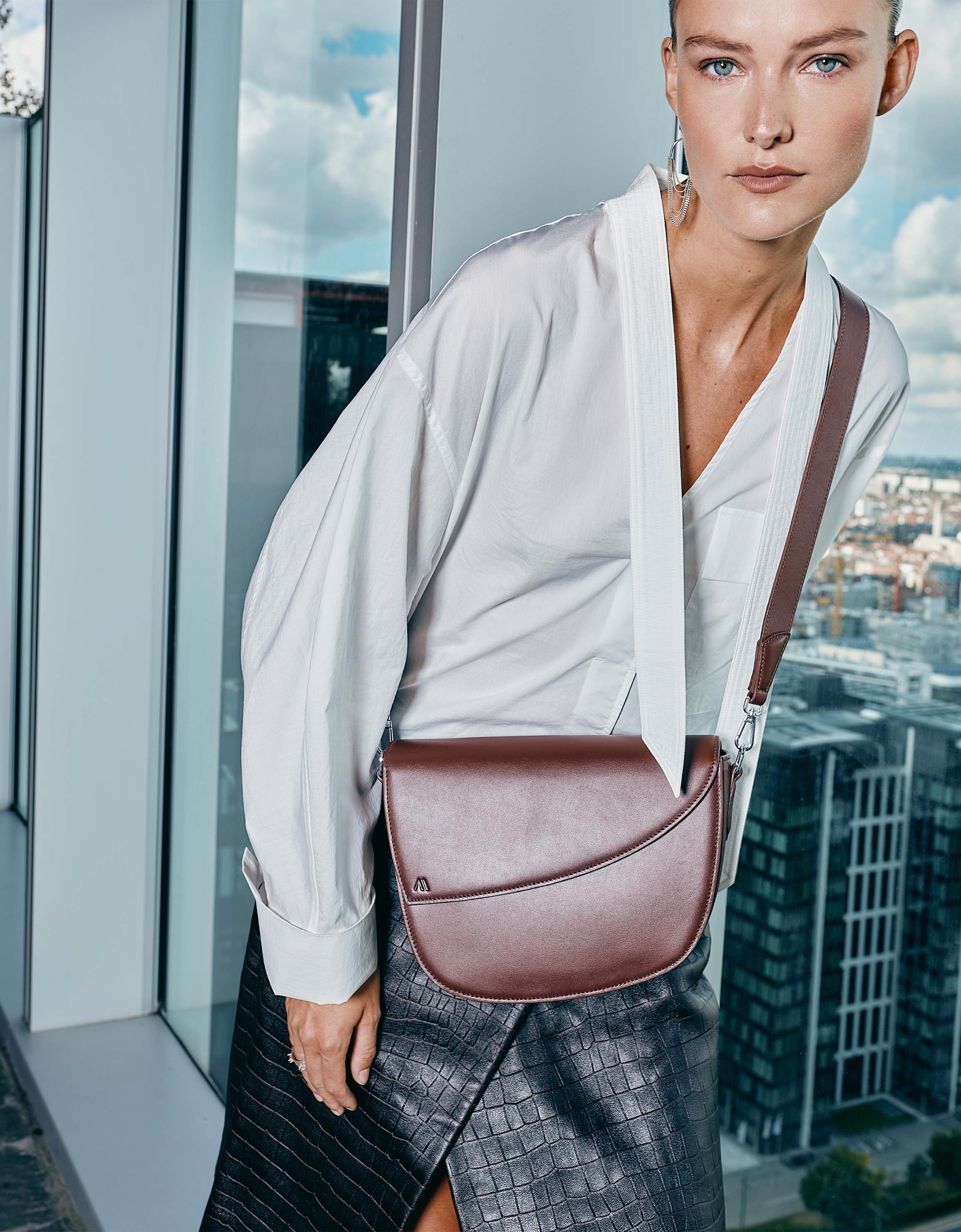 Rebel Saddle Bag - soft touch garnet brown - Image 4